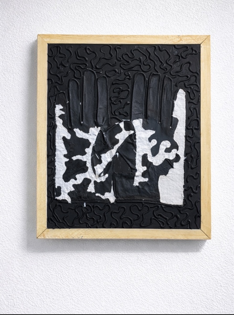 IN DER HAND VERBLIEBEN