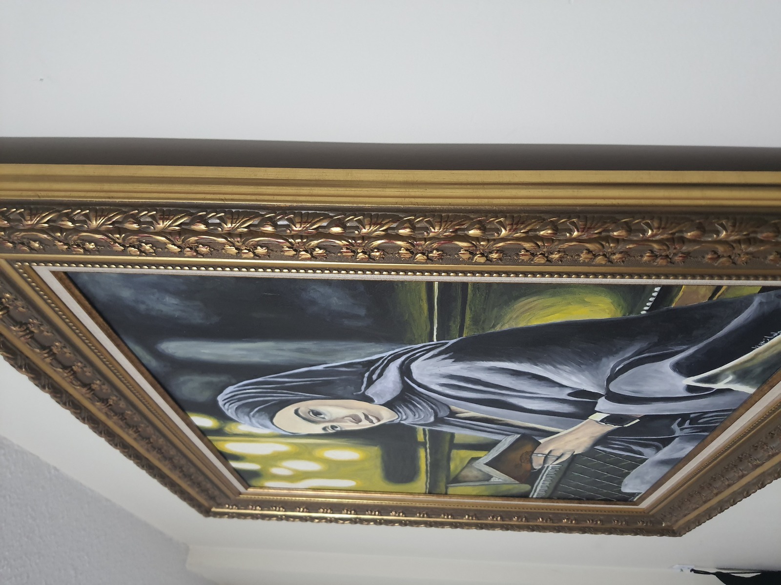 FILLE LISANT LE CORAN